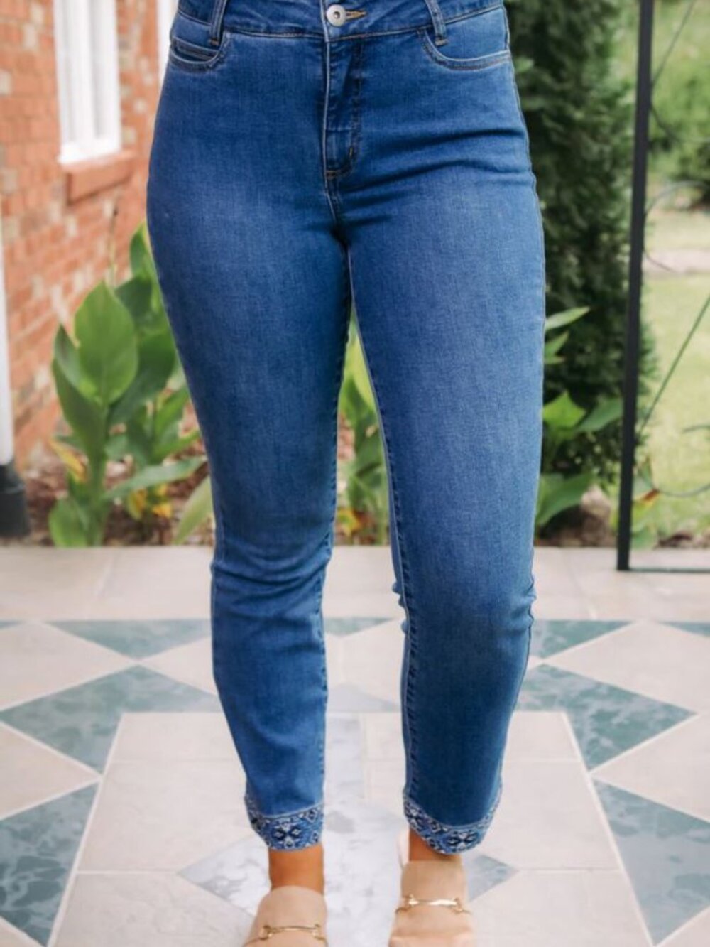 Habitat Dark Blue Women's Jeans with Embroidered Cuff size 4